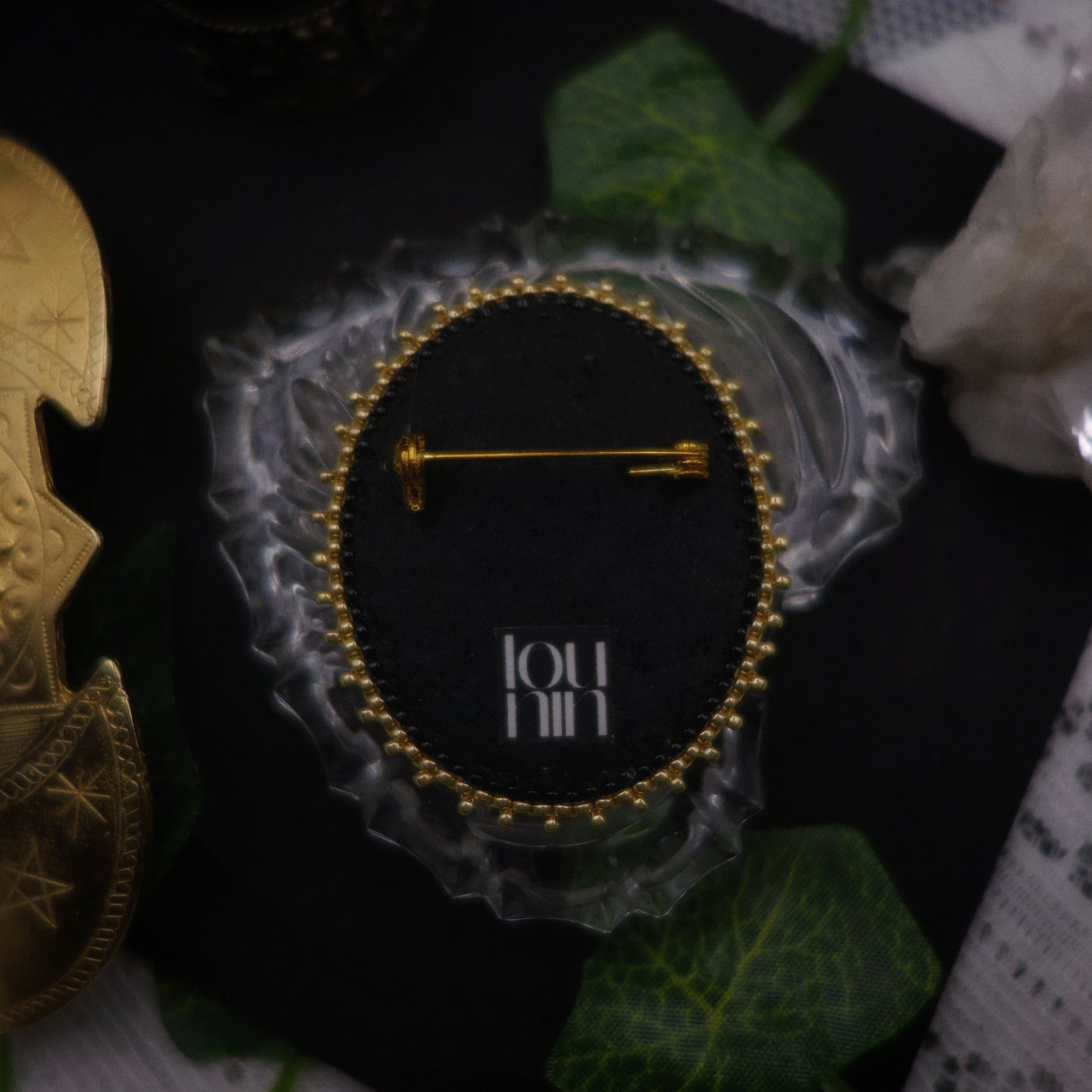 Broche poupée victorienne -- vide atelier