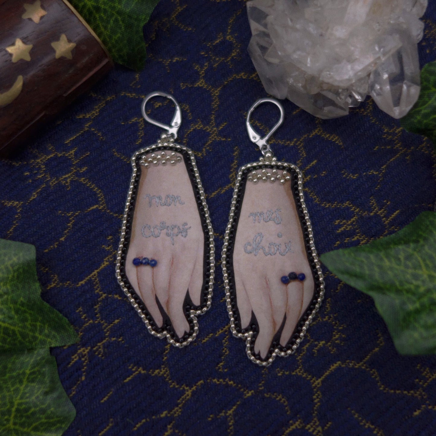 Boucles mains "mon corps, mes choix"