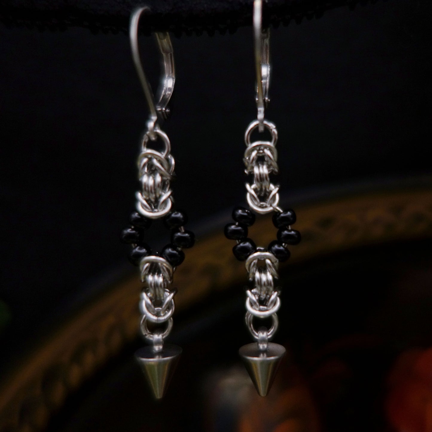 Boucles pointes métal