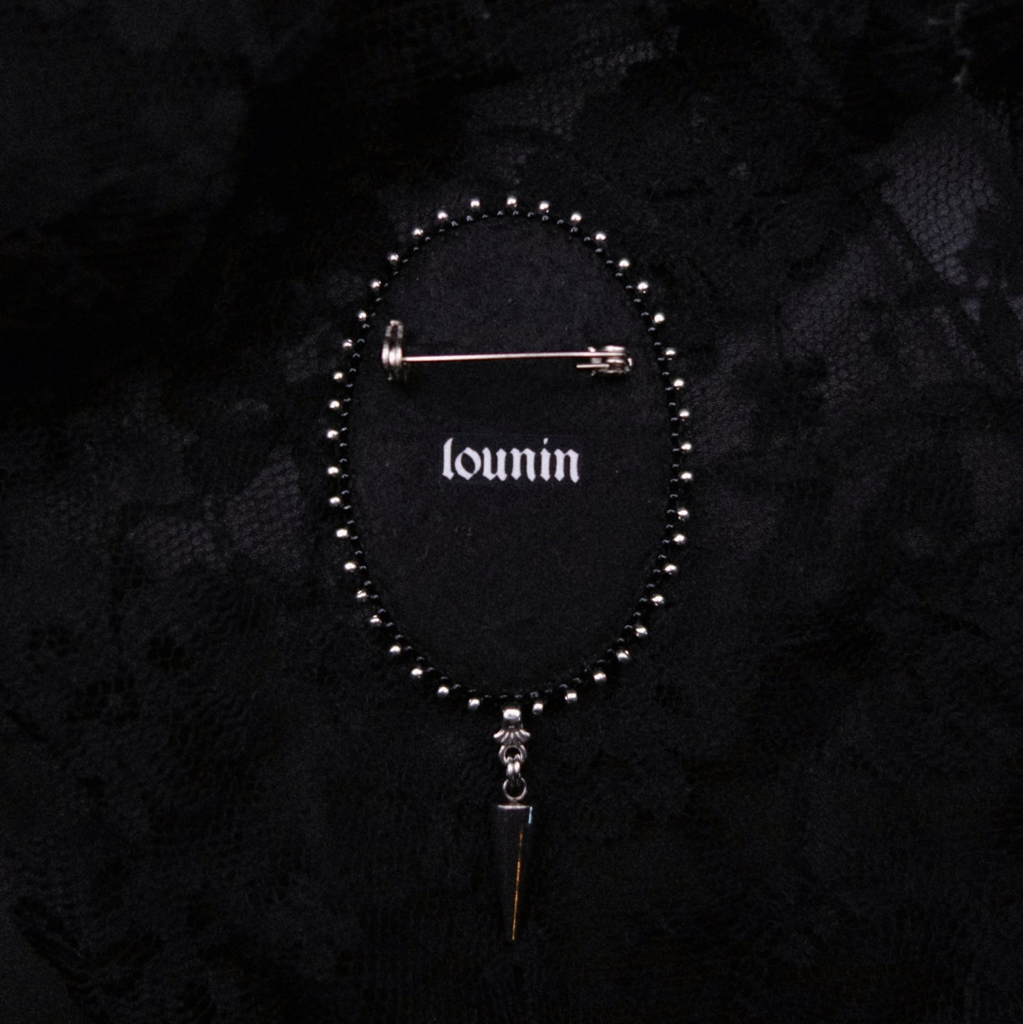 Broche épée