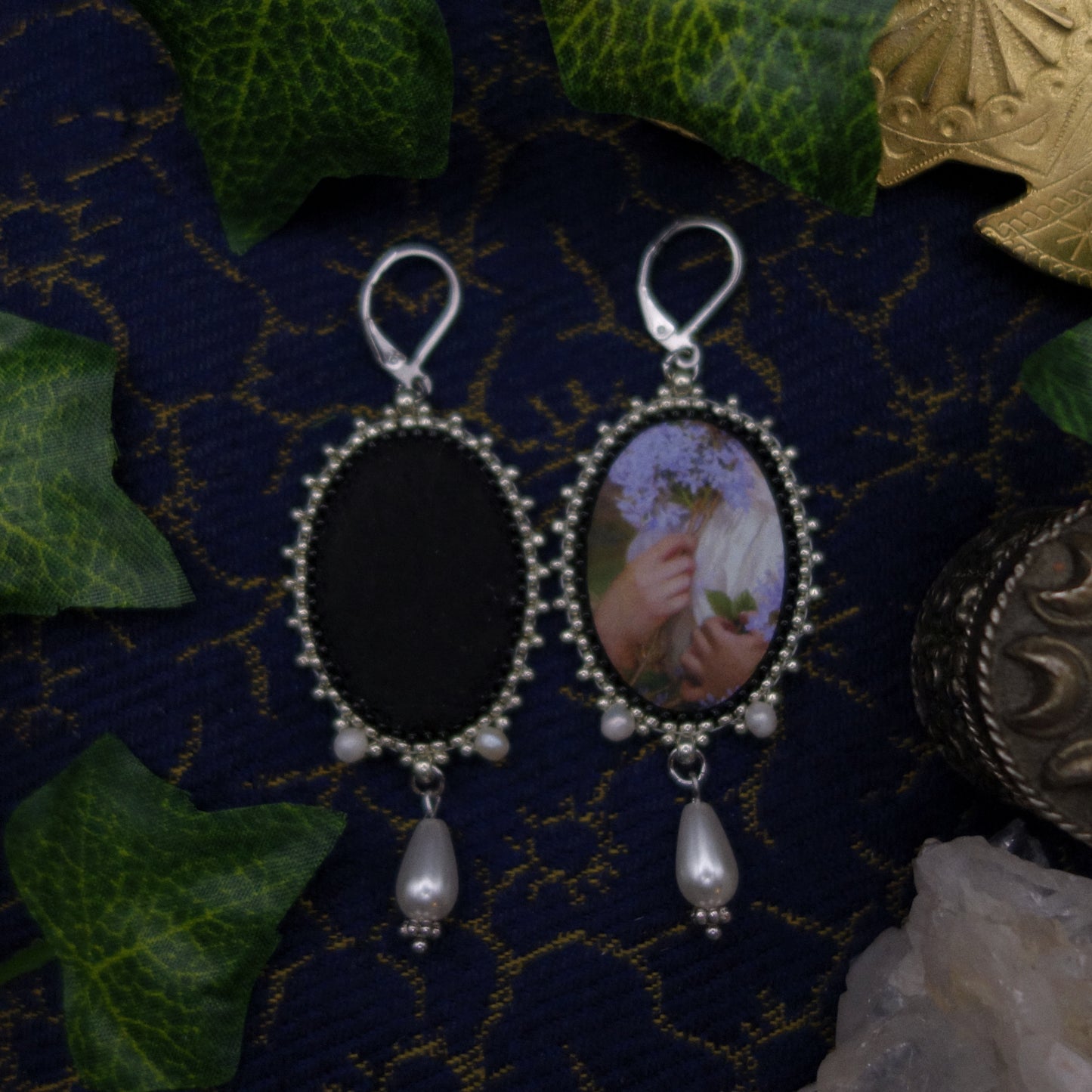 Boucles mains et fleurs