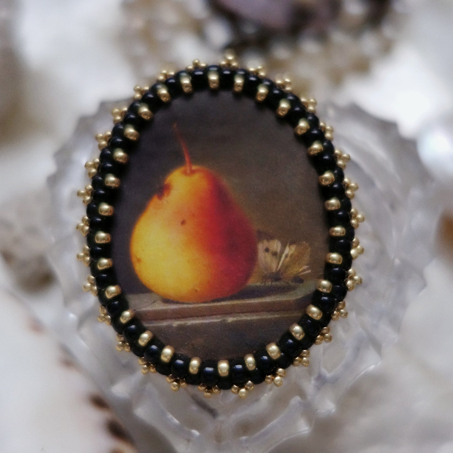 Broche nature morte - vide atelier