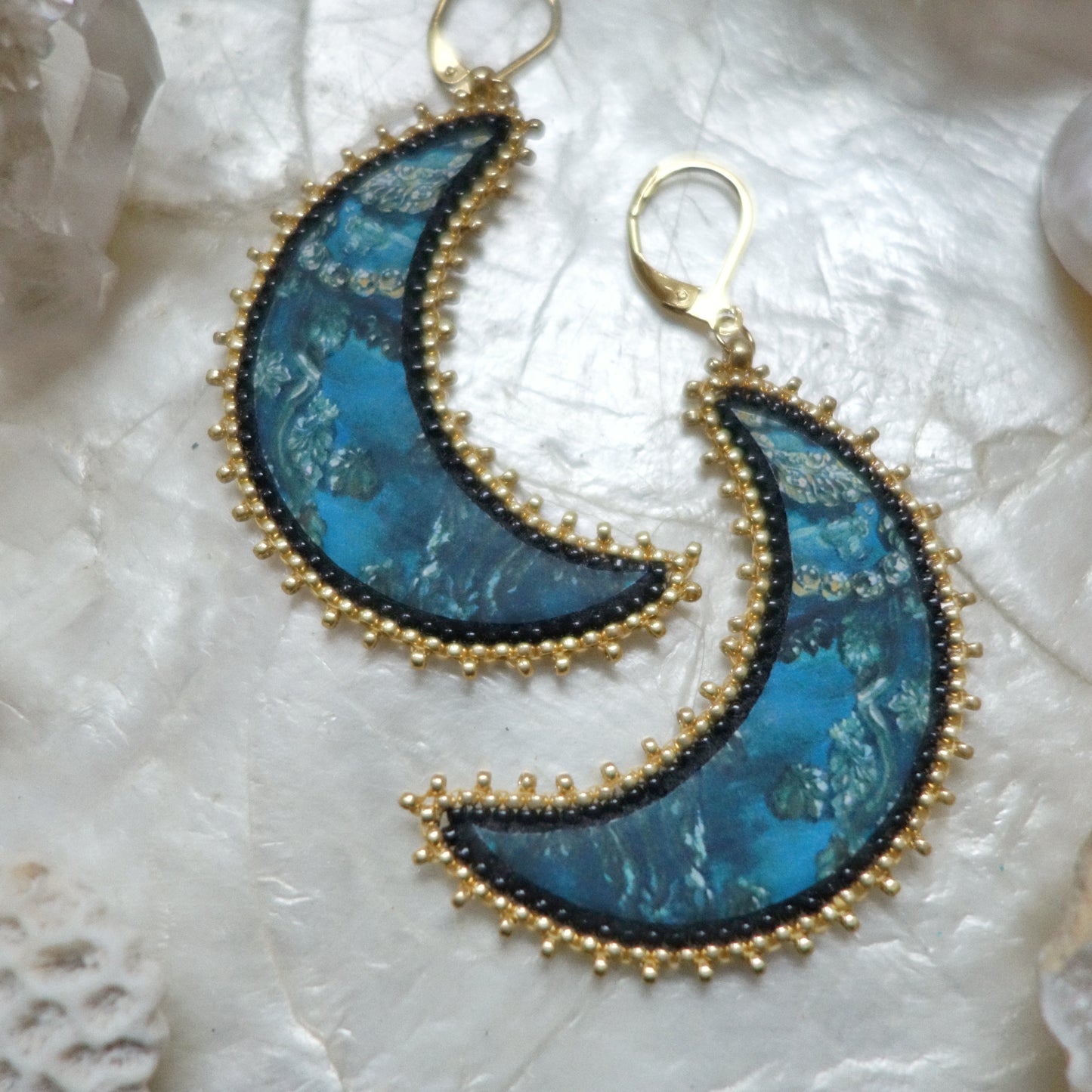 Boucles croissants de lune