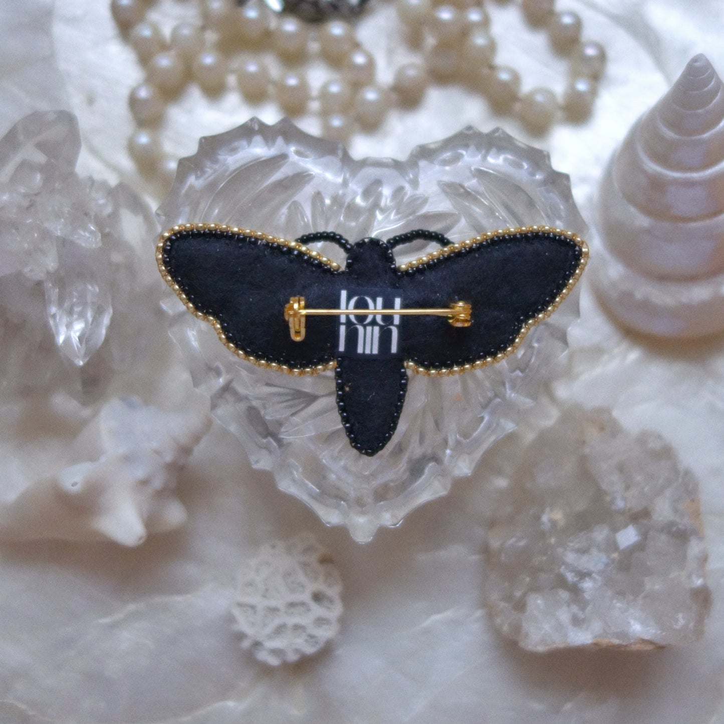 Broche papillon de nuit