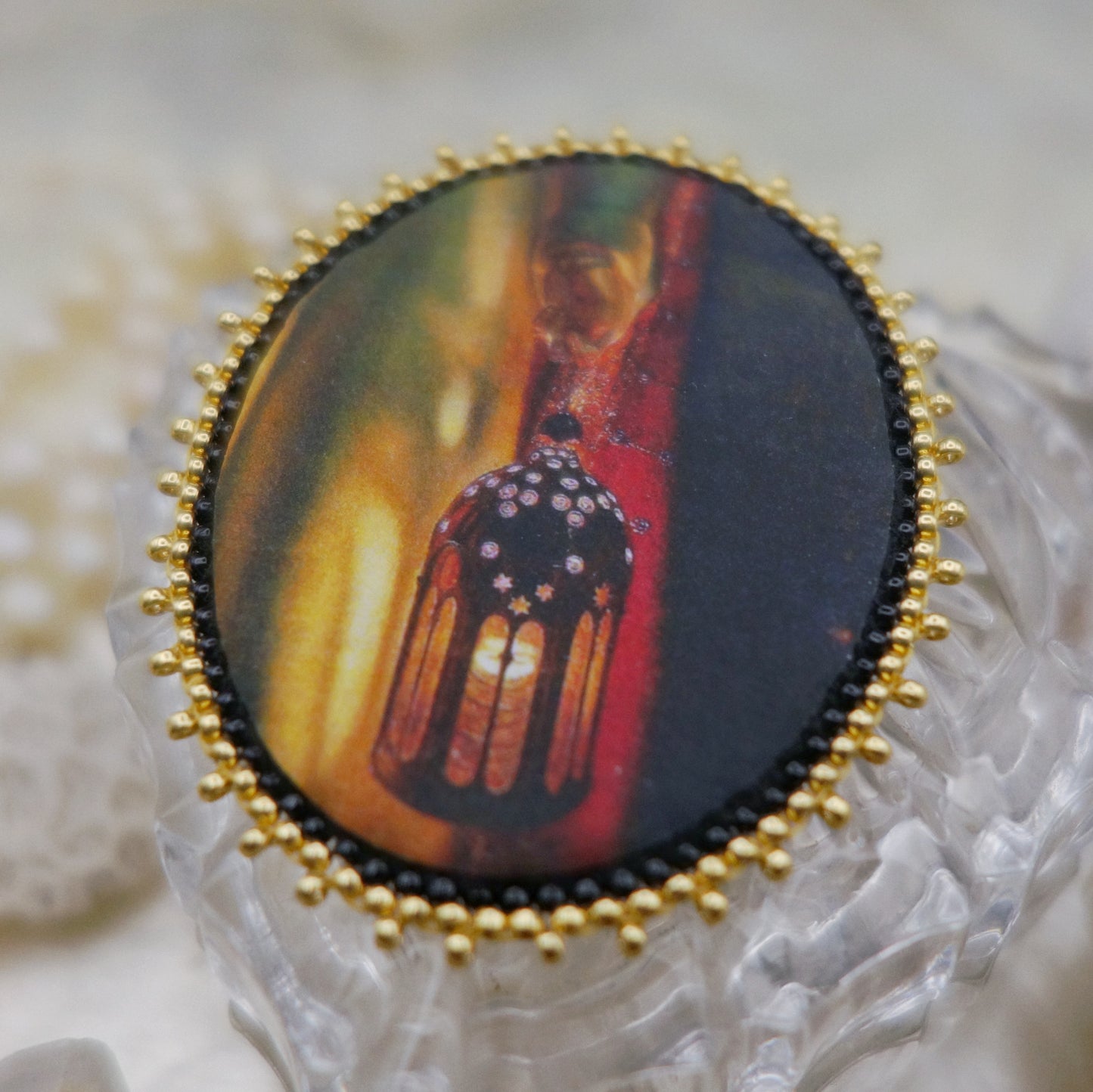 Broche lanterne