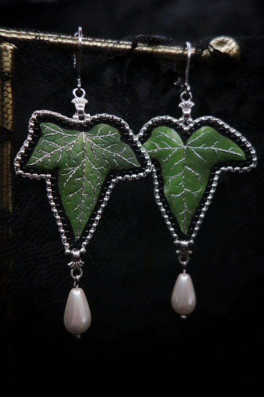 Boucles feuilles de lierre