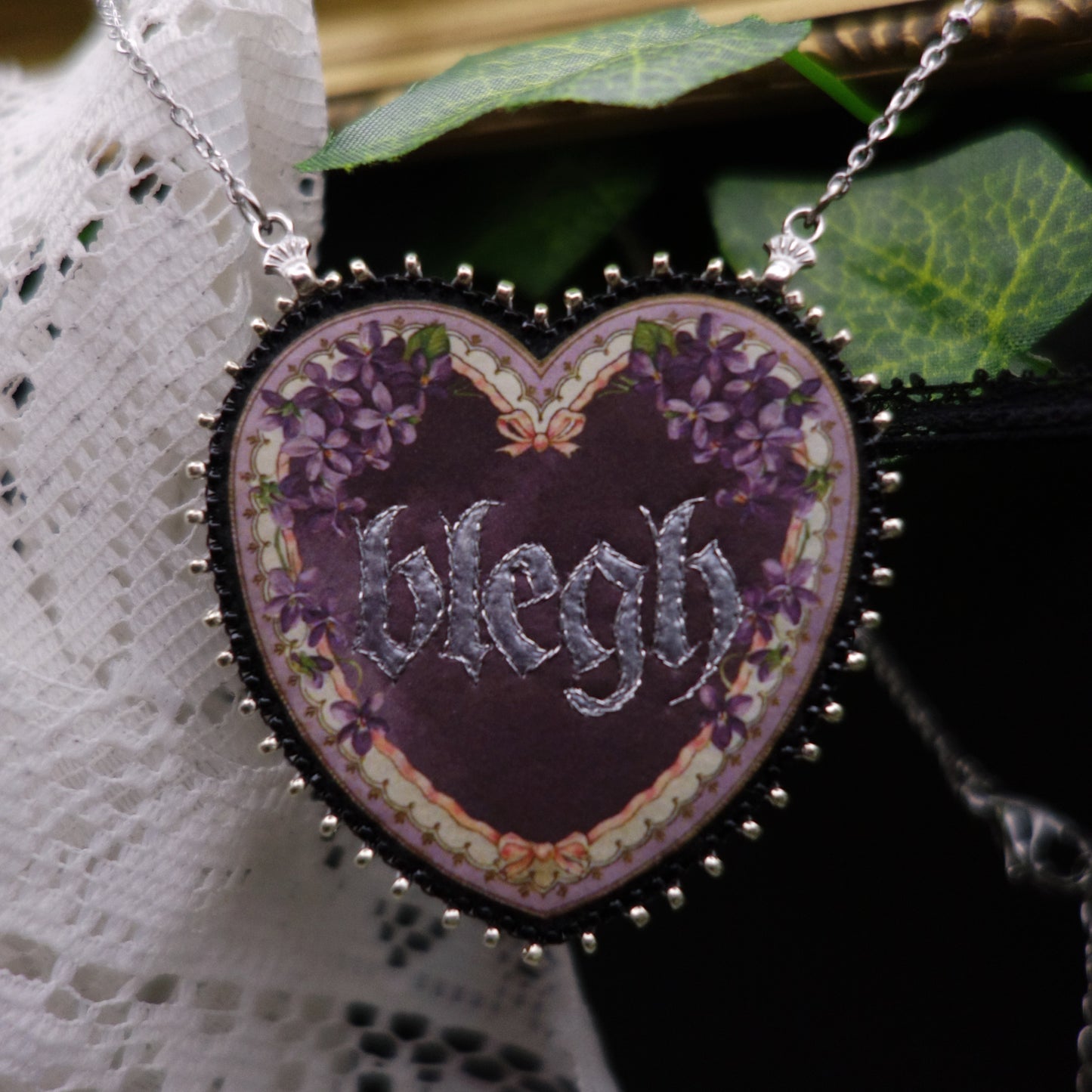 Collier "blegh"