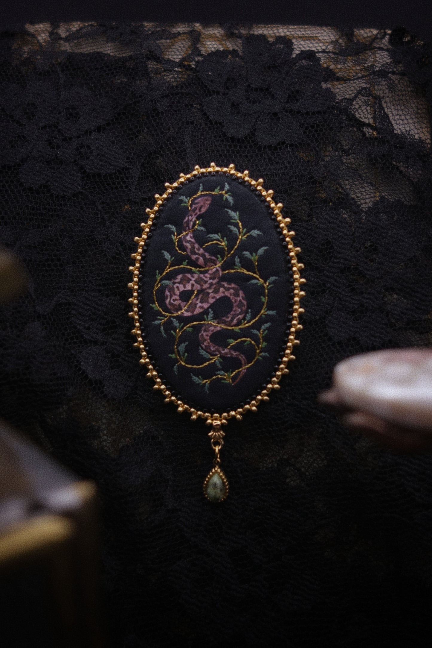 Broche serpent