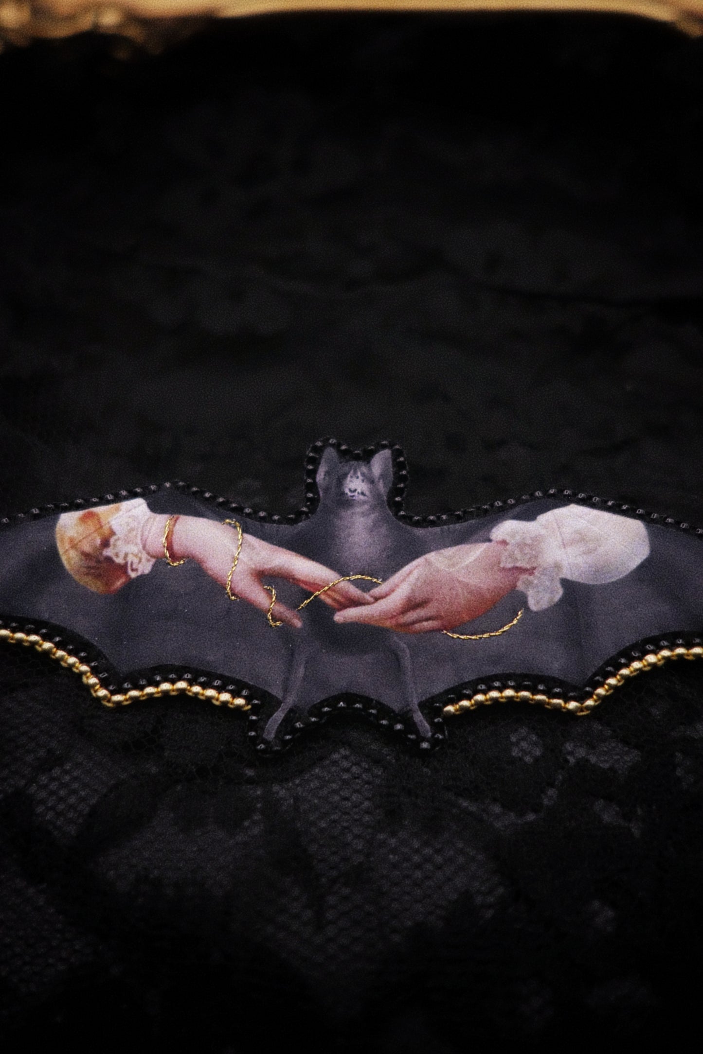 Broche chauve-souris