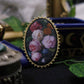 Broche nature morte