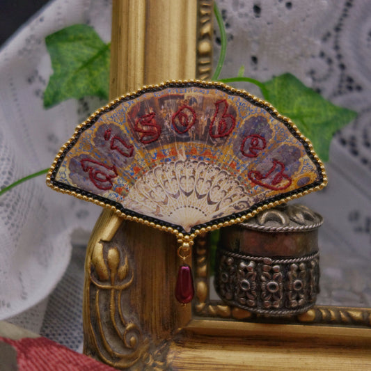 Broche éventail "disobey"