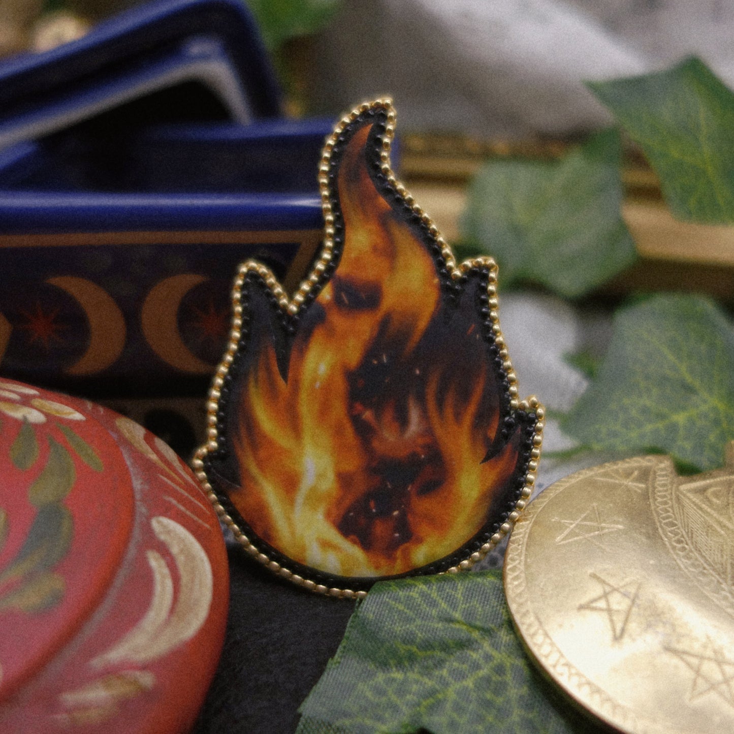 Broche flamme -- vide atelier