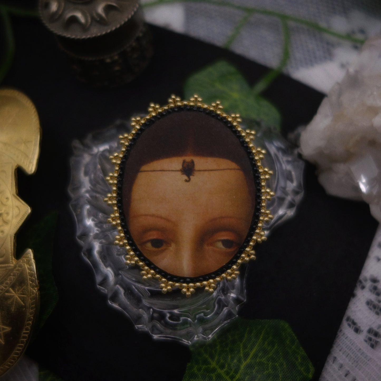 Broche portrait -- vide atelier