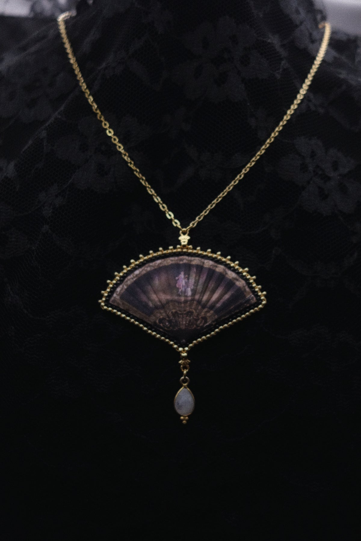 Collier éventail