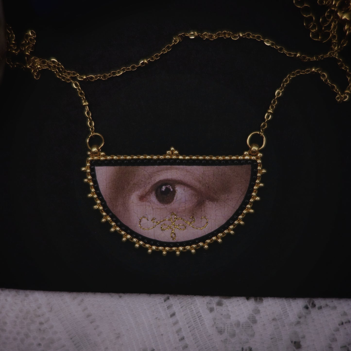 Collier œil
