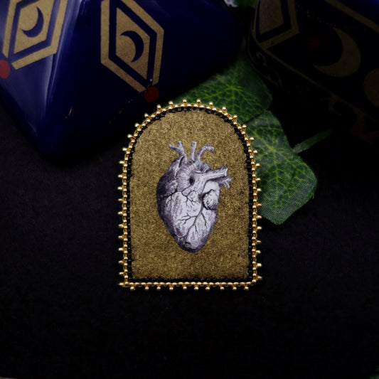 Broche cœur anatomique