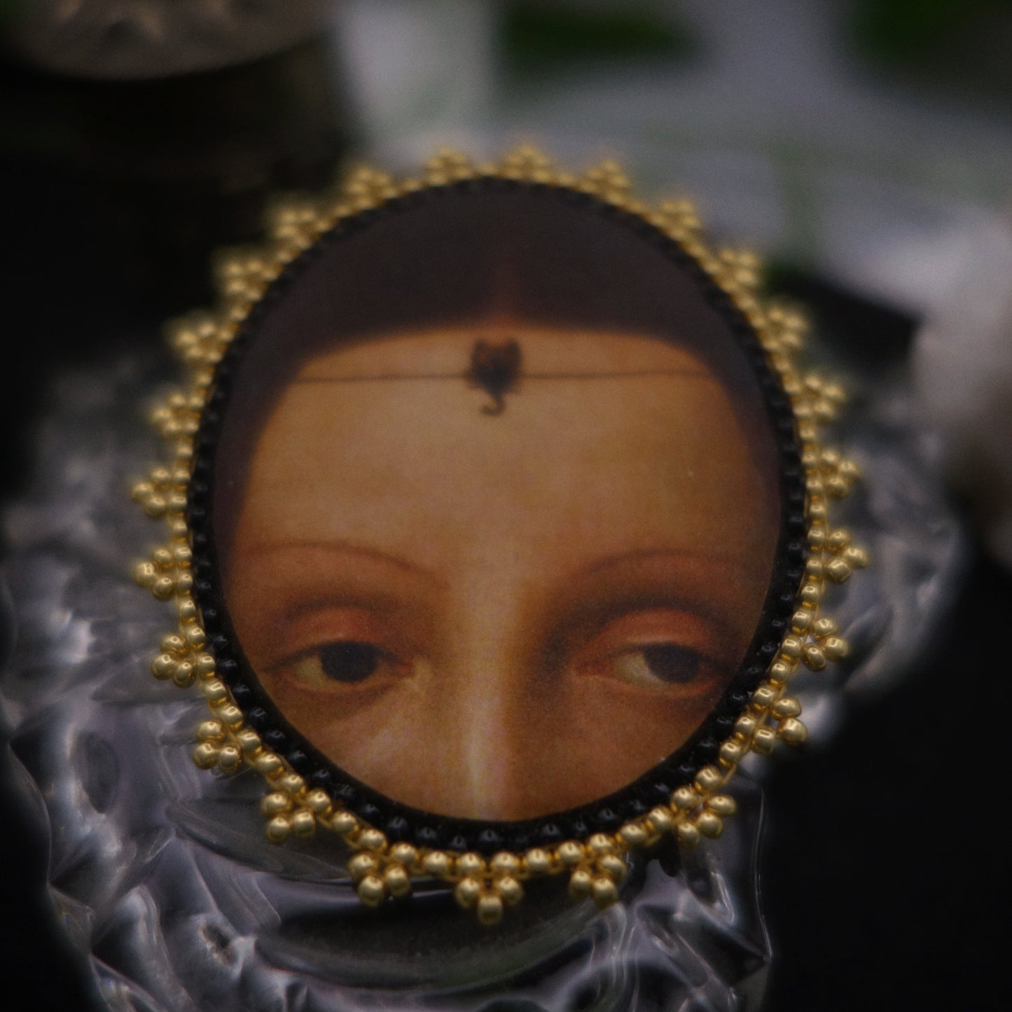 Broche portrait -- vide atelier