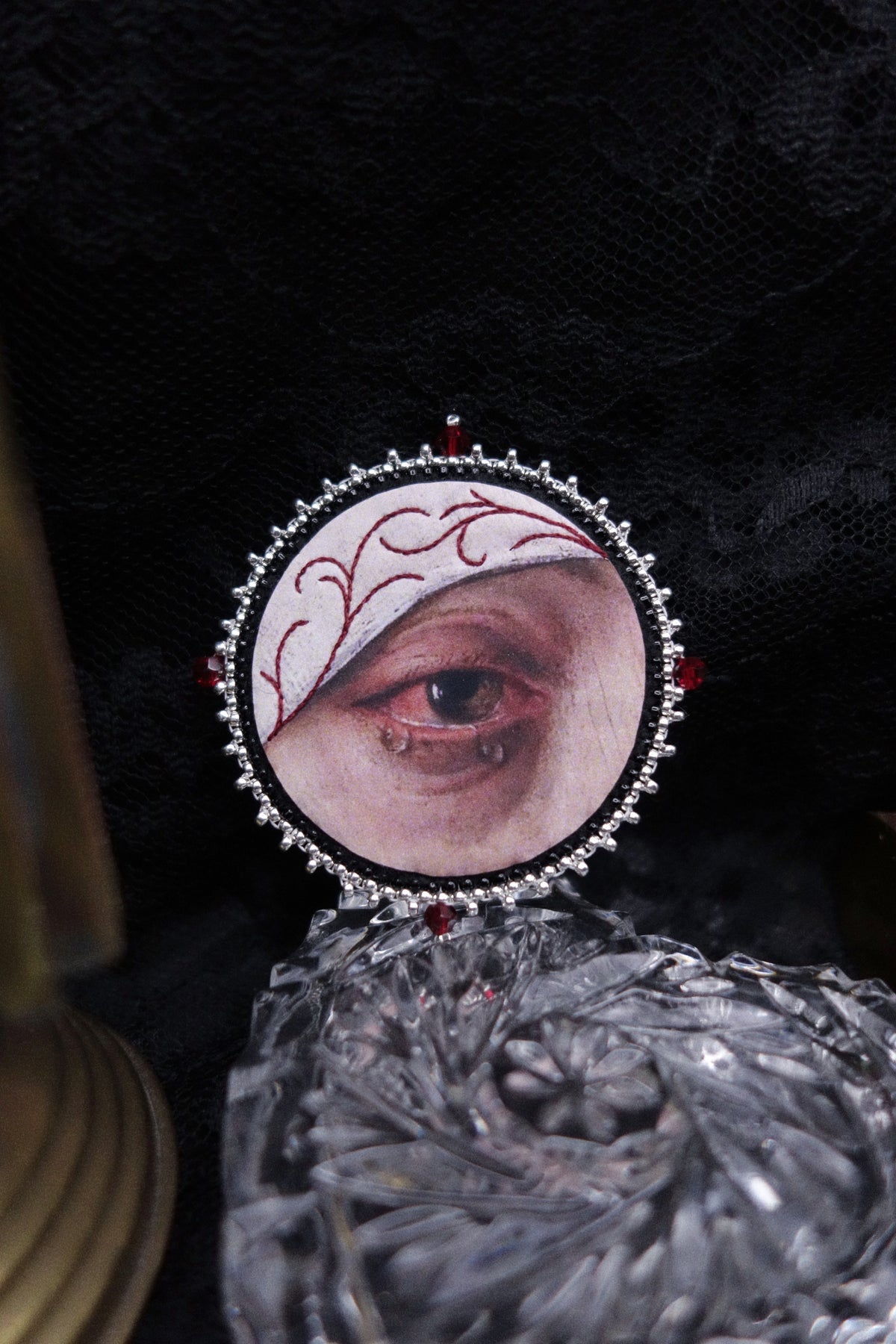 Broche œil