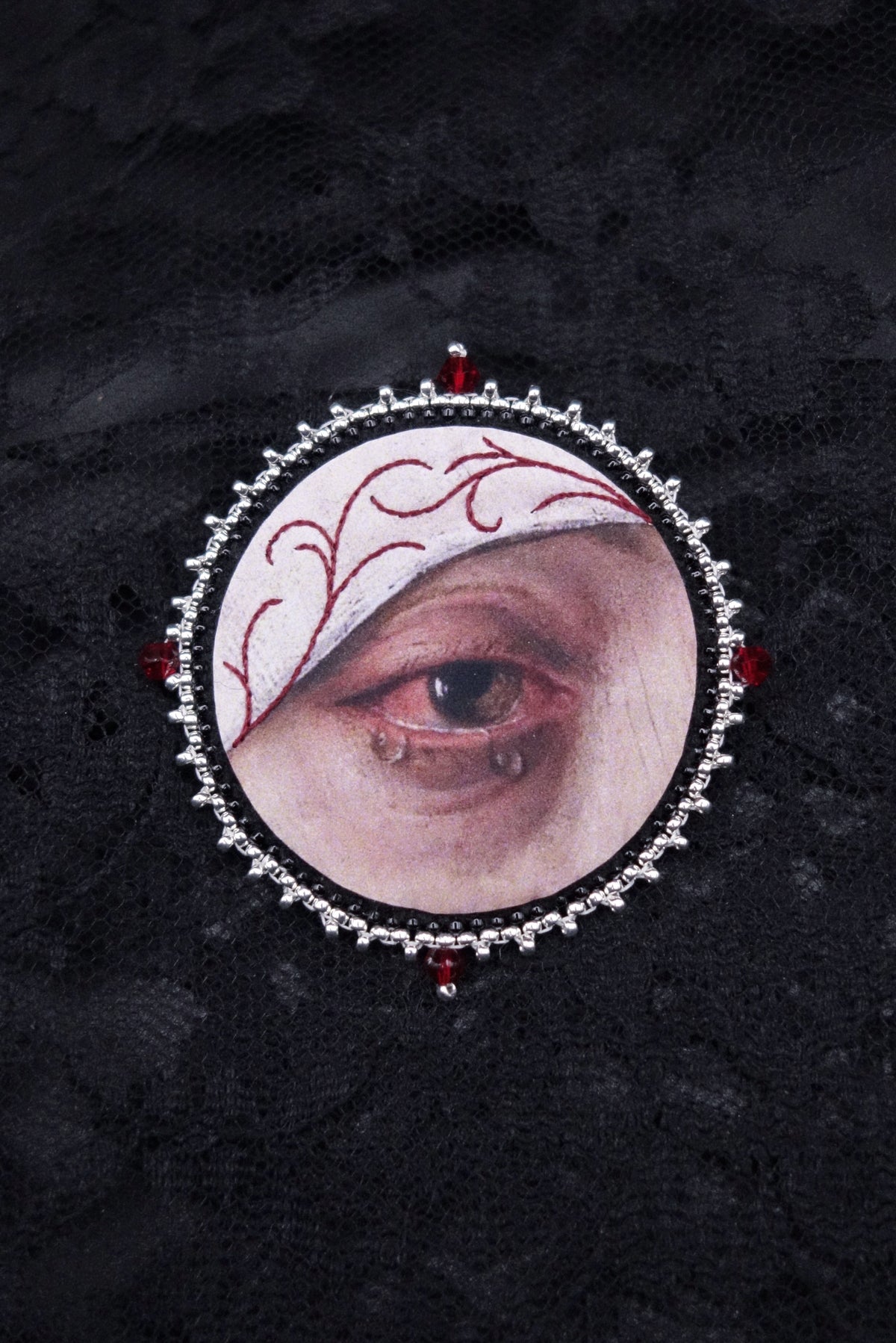 Broche œil