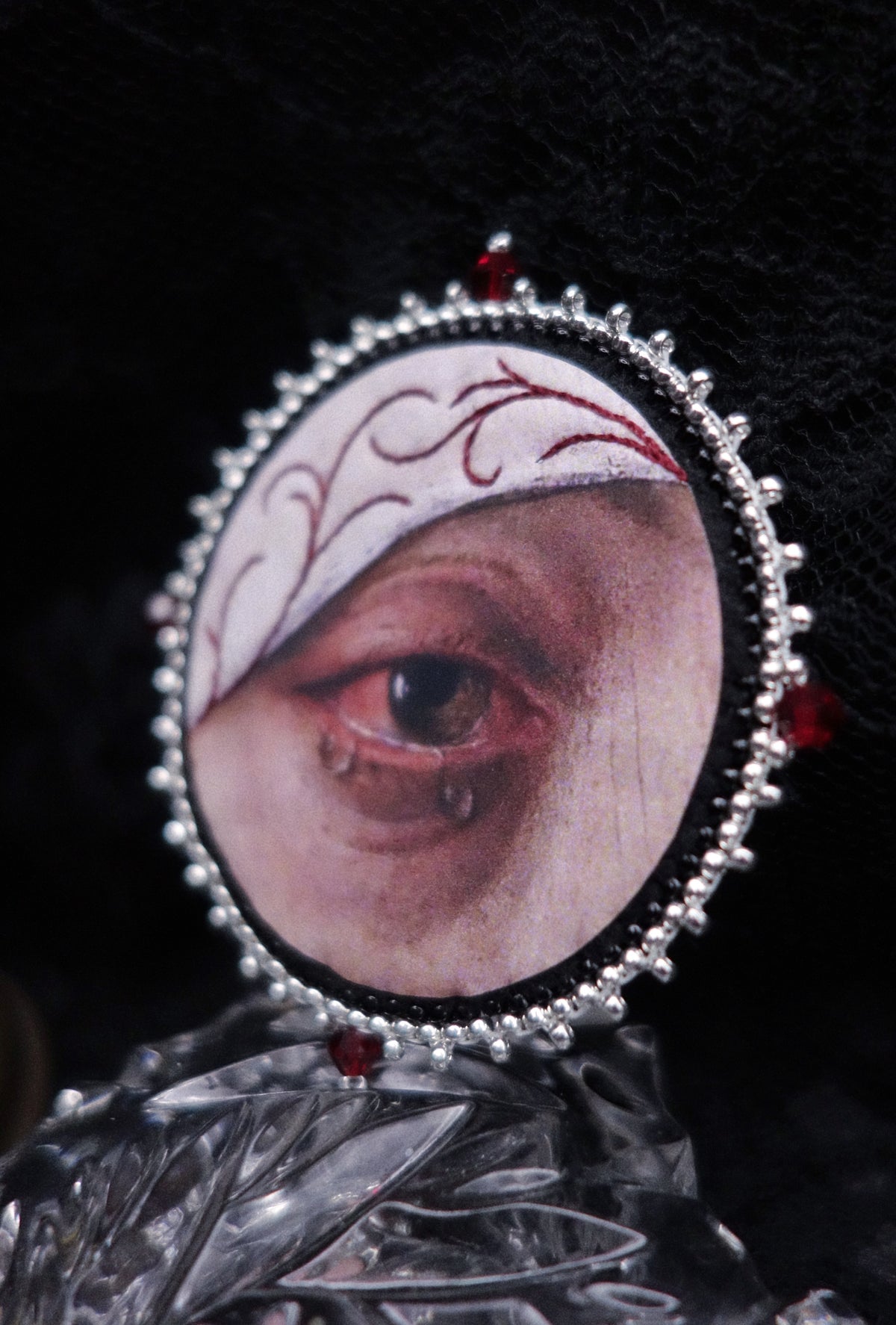 Broche œil