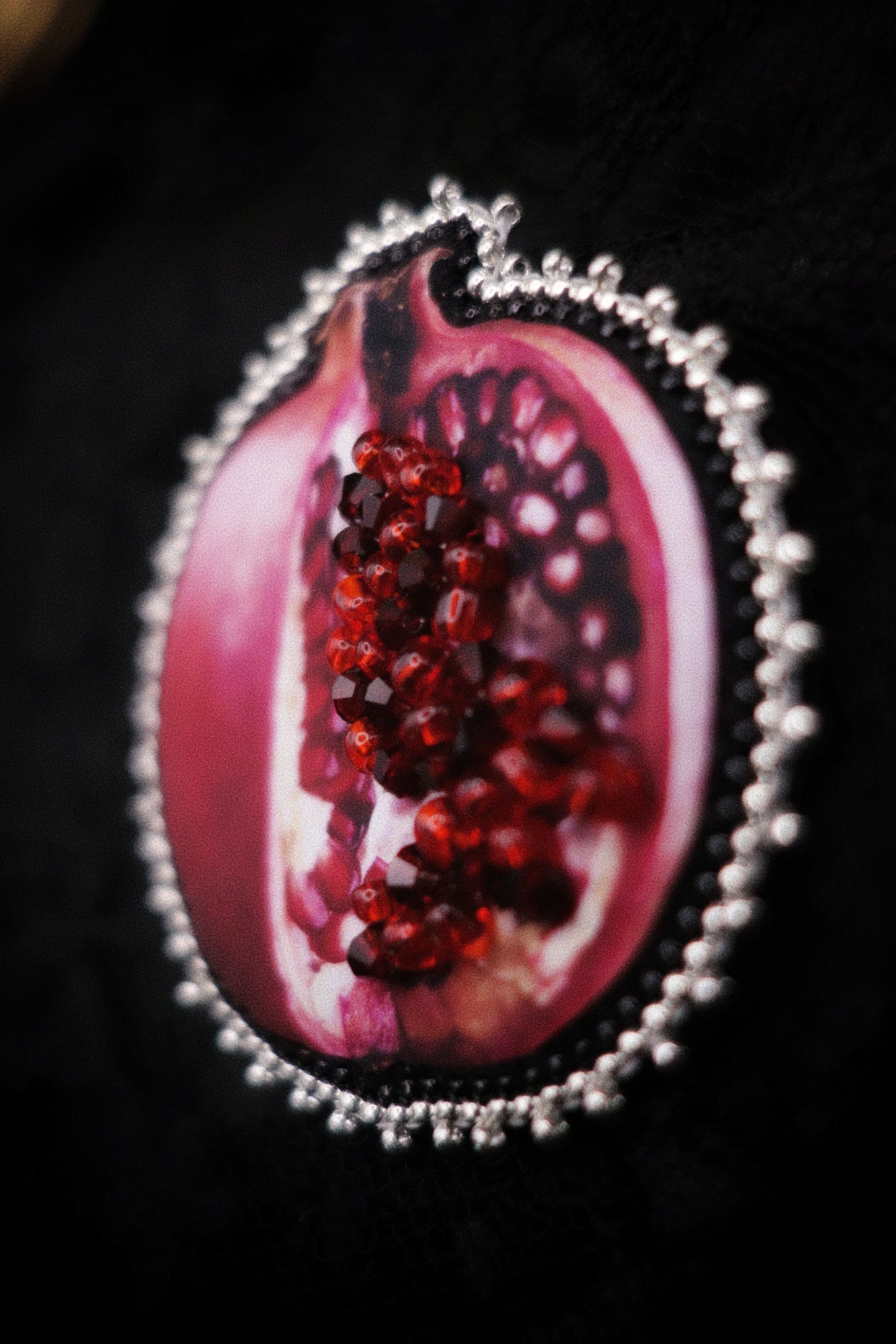 Broche grenade