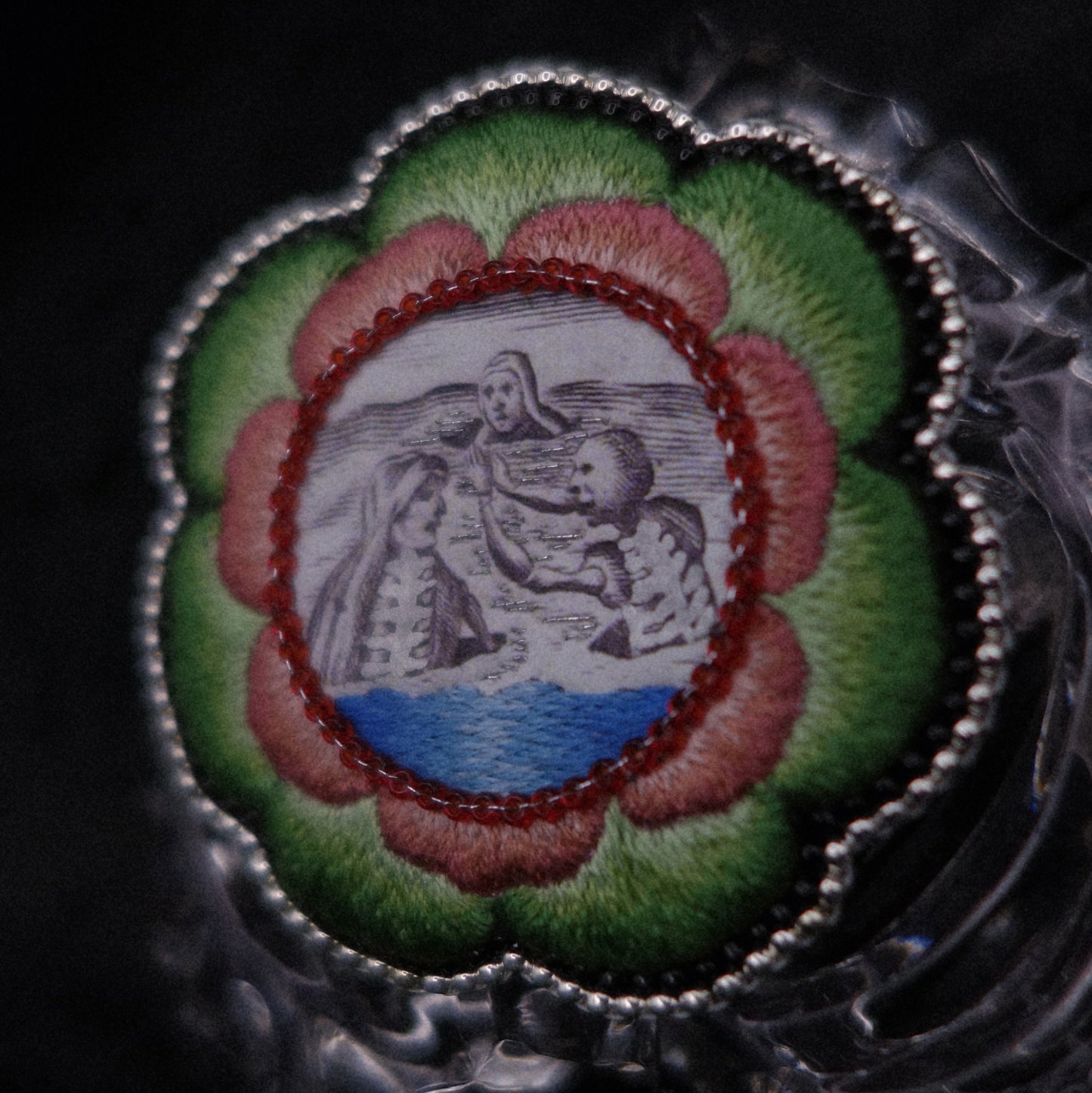 Broche gravure
