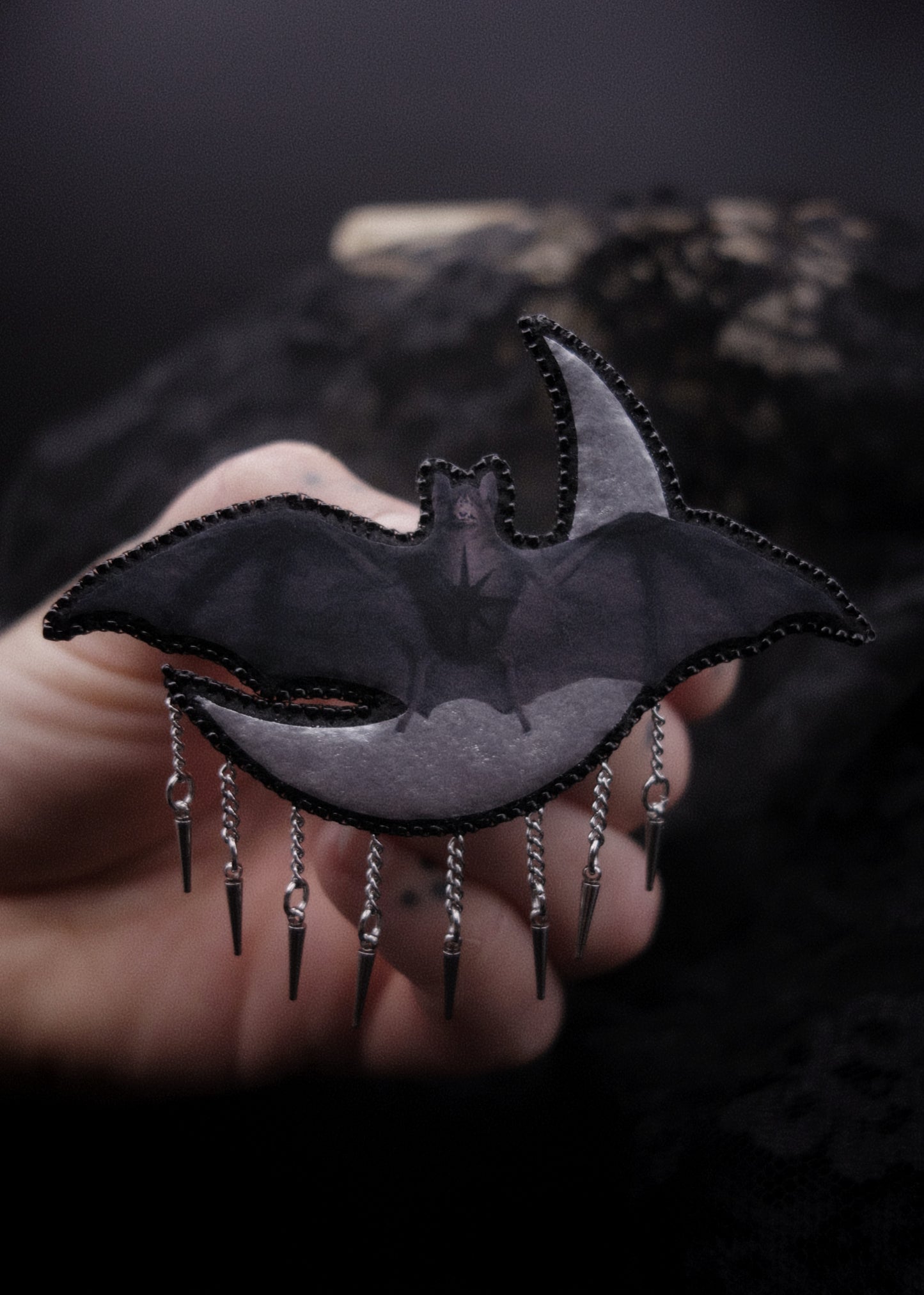 Broche chauve-souris