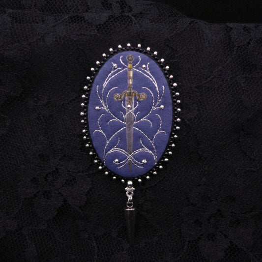 Broche épée