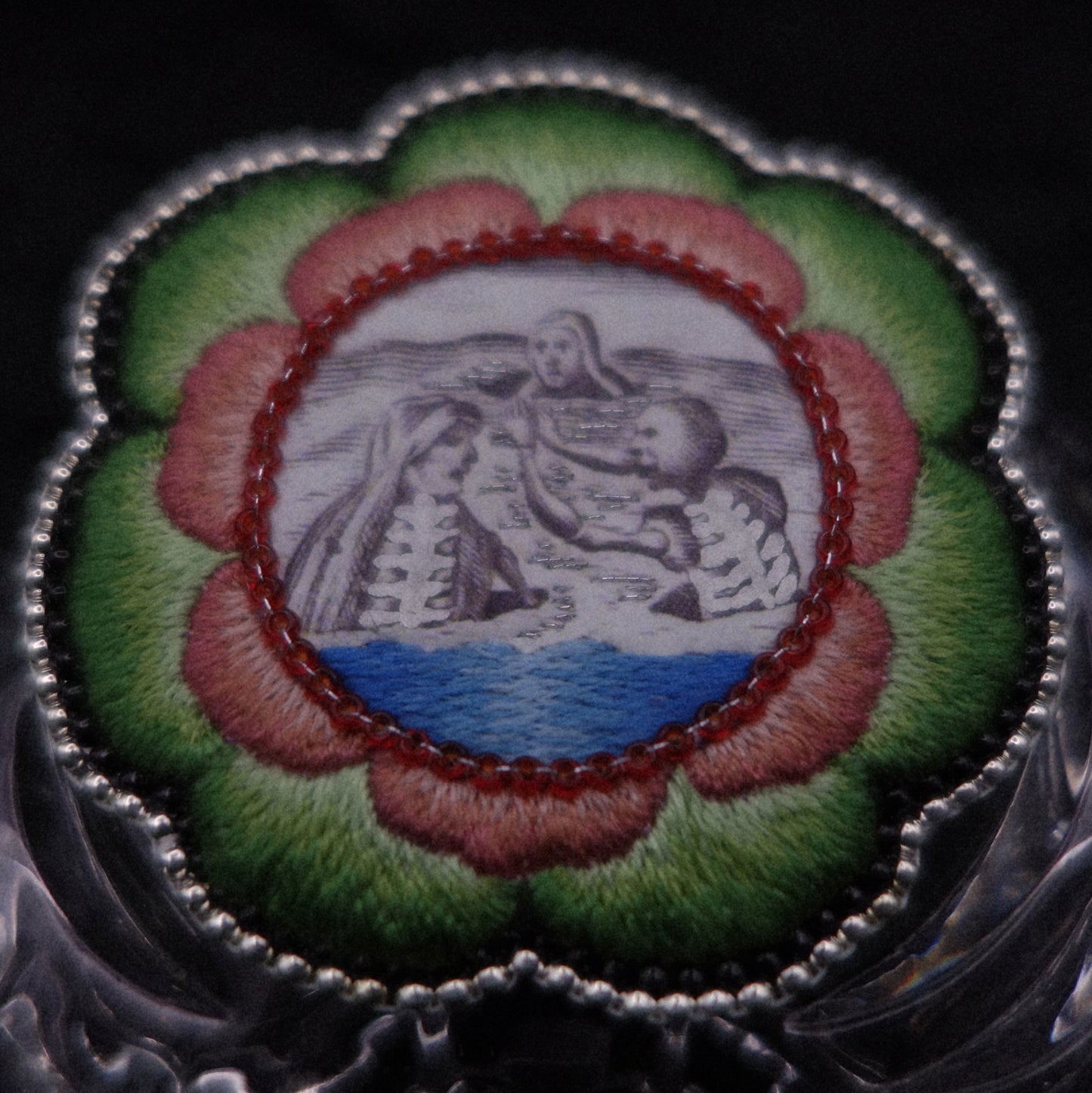 Broche gravure