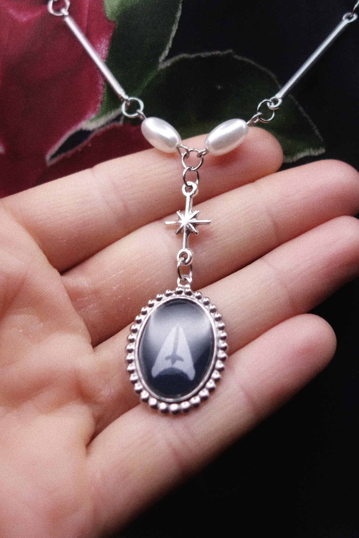 Collier papillon de nuit