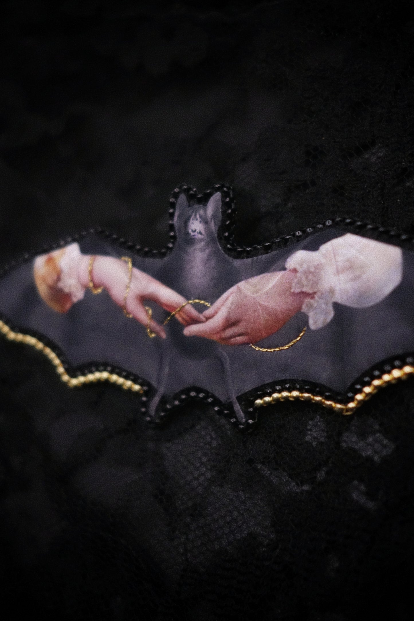 Broche chauve-souris