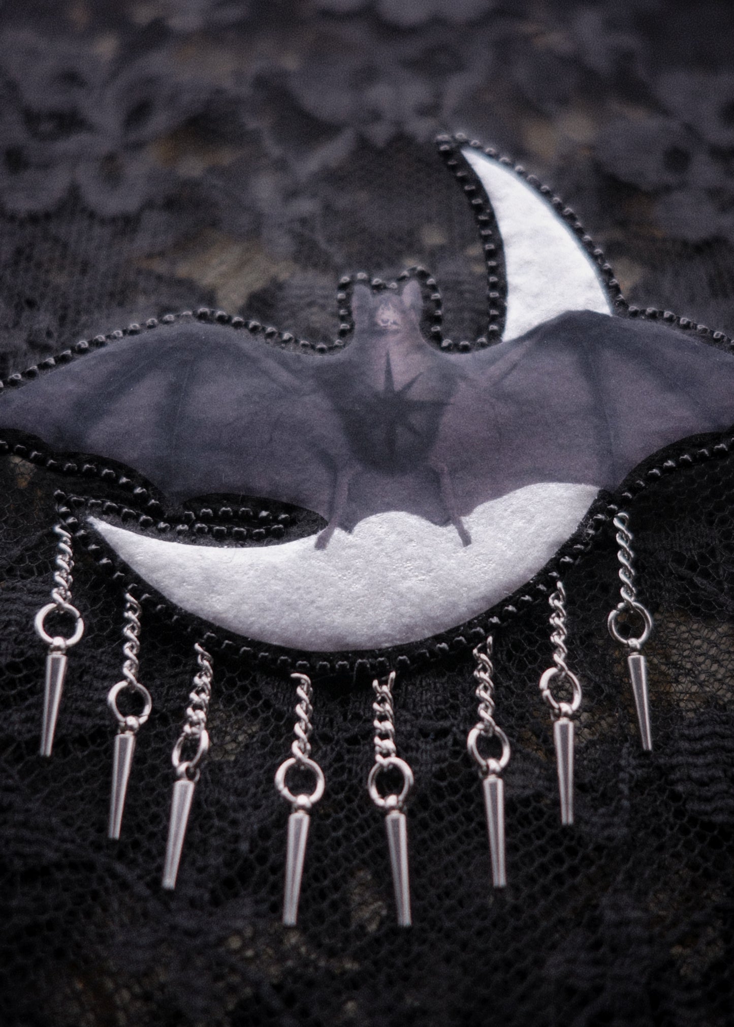 Broche chauve-souris