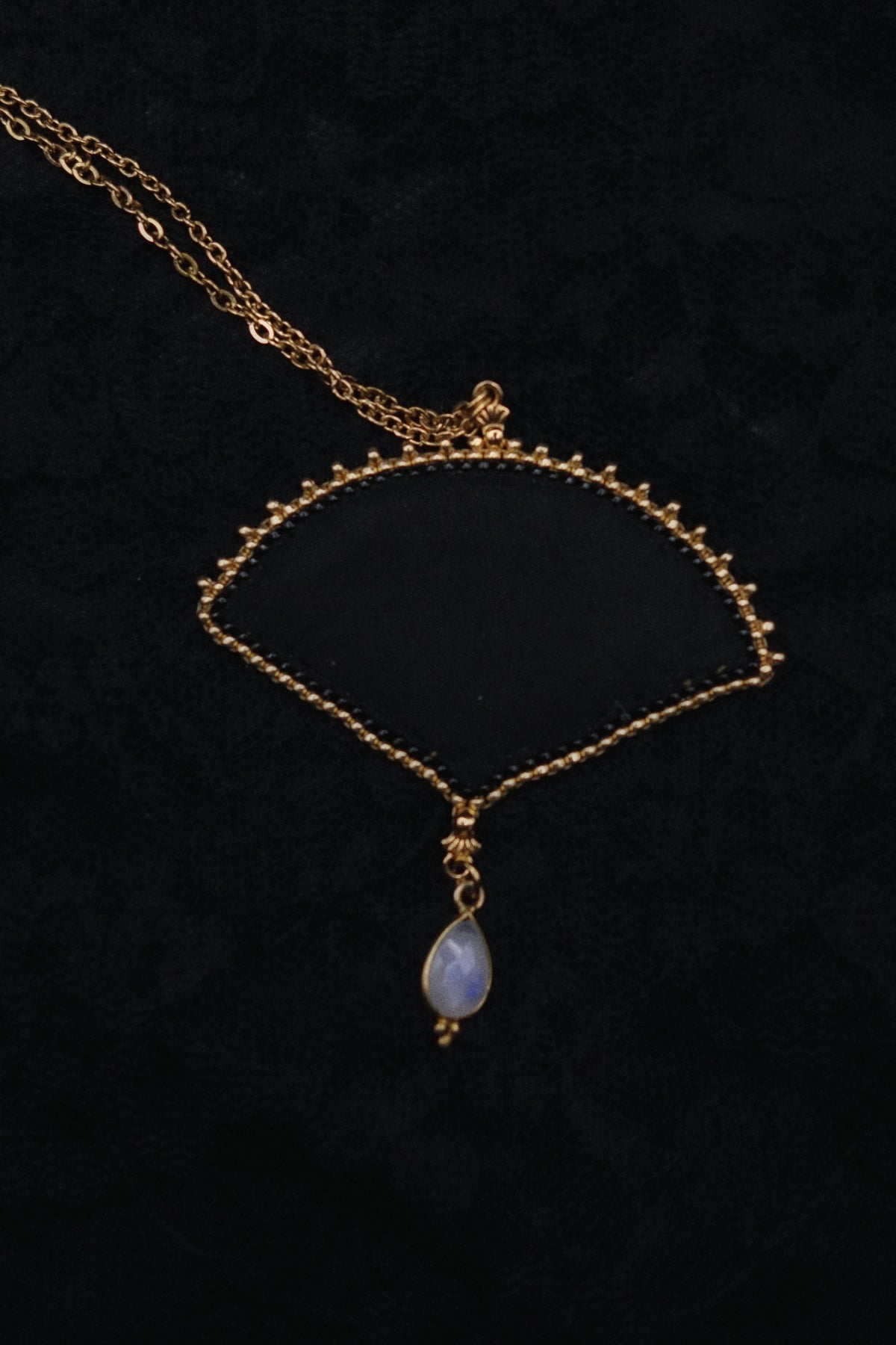 Collier éventail