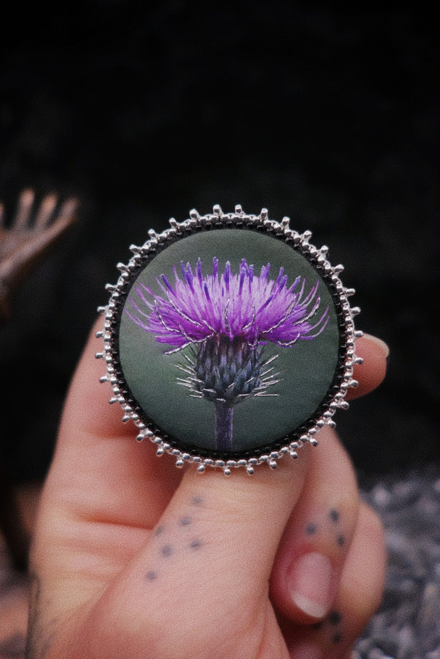 Broche chardon