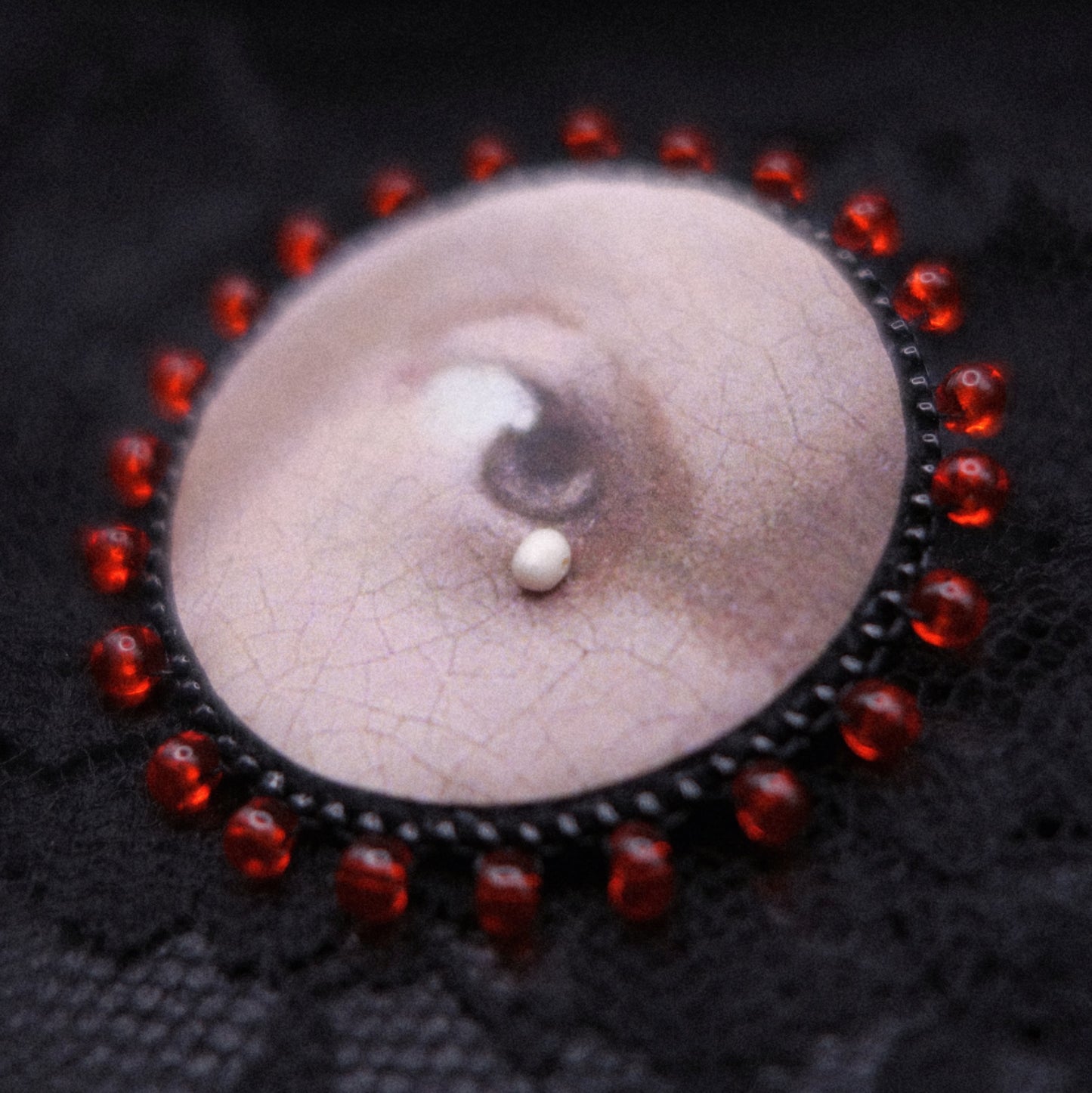 Broche œil -- vide atelier